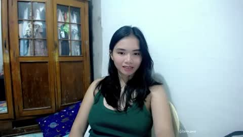 shy_innocent_girl online show from July 3, 3:07 pm