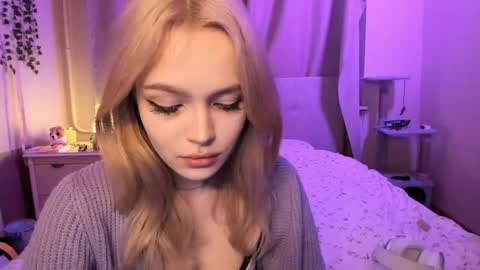 Megan 3 online show from September 27, 9:44 pm