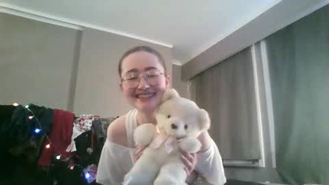 Shy Night Bat online show from March 29, 12:42 am