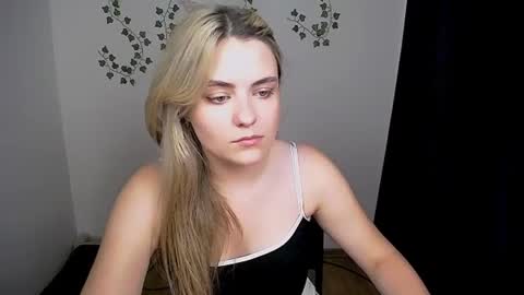 shy_sabrina_ online show from July 20, 2:08 pm