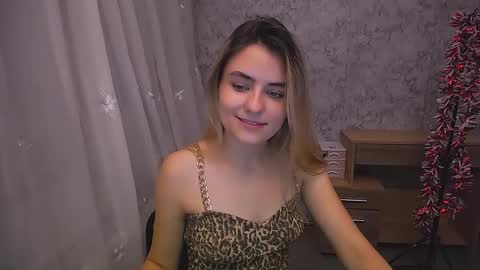 shy_sabrina_ online show from December 25, 7:35 am