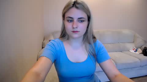shy_sabrina_ online show from July 8, 2:08 pm
