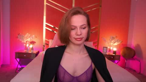 shyysiren online show from June 8, 7:09 am