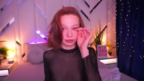 shyysiren online show from March 7, 8:21 am