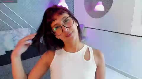 Snapshot of sia_roose chatting on September 24, 4:00 am Sia online show from September 24, 4:00 am