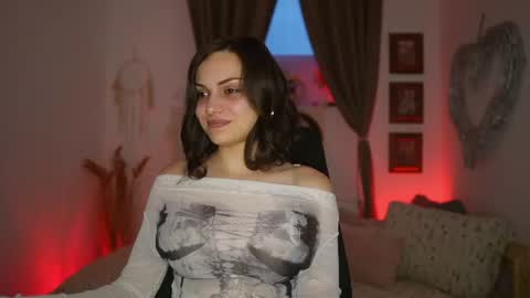 Sidney Sweety online show from July 25, 6:15 pm
