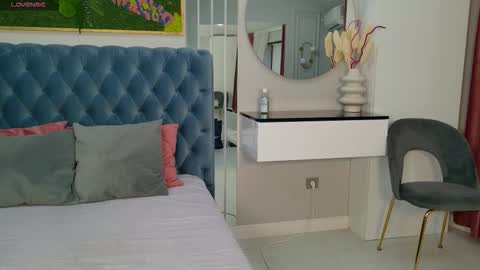 Sienna online show from February 23, 5:08 am