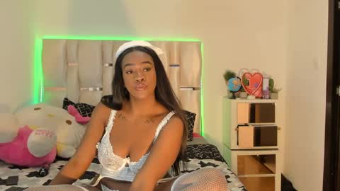 sierra_violet online show from December 12, 5:10 am