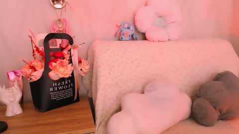 silk_ann online show from February 4, 8:39 am