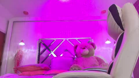 SIlvana  online show from October 16, 1:36 pm