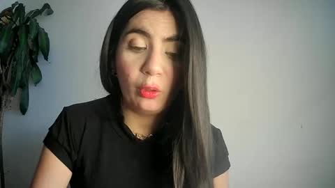 Snapshot of silviecollins chatting on February 3, 10:00 pm Silvie online show from February 3, 10:00 pm