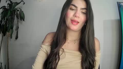 Snapshot of silviecollins chatting on March 12, 11:44 pm Silvie online show from March 12, 11:44 pm