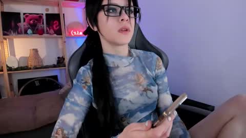 Wendy help me get get 69 likes  online show from November 3, 7:12 am