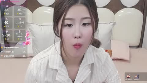 simonastephanie online show from November 3, 6:23 pm