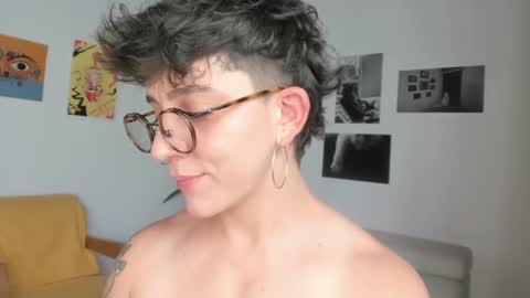 Sim. online show from February 14, 8:15 pm