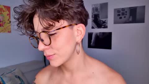 Sim. online show from November 25, 5:48 pm