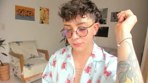 Sim. online show from December 20, 8:01 pm