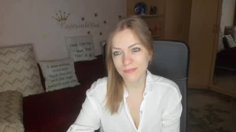 sirenasilk online show from December 15, 3:34 am