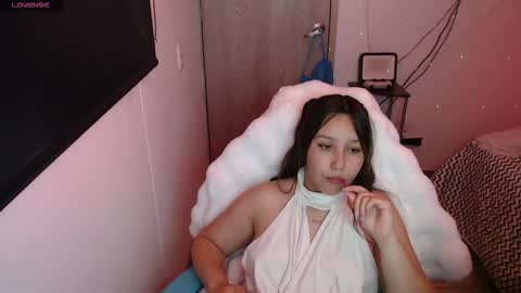 Snapshot of skarlet_adams chatting on October 1, 11:42 pm Alice online show from October 1, 11:42 pm