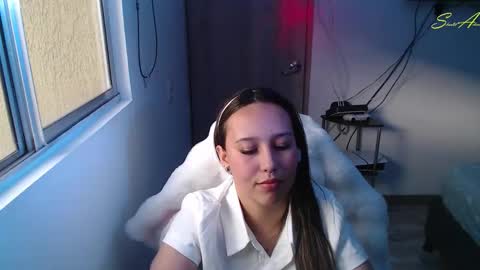 Snapshot of skarlet_adams chatting on September 24, 10:20 pm Alice online show from September 24, 10:20 pm