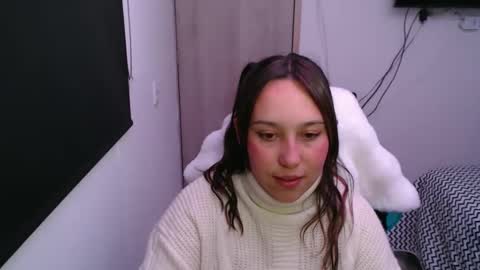 Snapshot of skarlet_adams chatting on October 8, 9:52 pm Alice online show from October 8, 9:52 pm