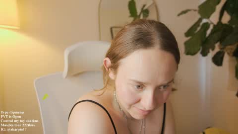 Im Scarlett  ONLINE  5pm-10pm NYC time  online show from May 6, 9:08 pm