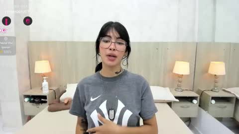 Emily Rojas online show from March 24, 7:52 pm