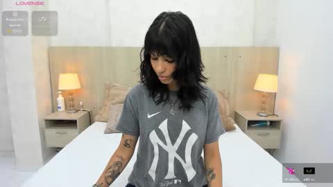 Emily Rojas online show from September 27, 7:54 pm