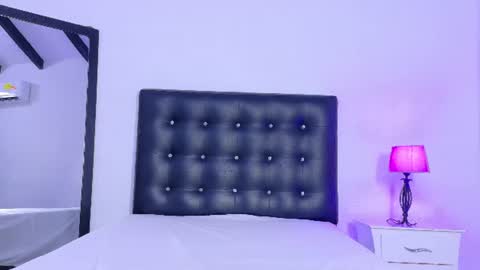 skinny_hottie18 online show from June 15, 9:15 pm