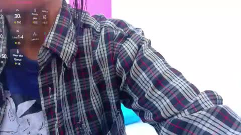 Snapshot of skinnyneighbour_ chatting on October 10, 3:11 am Karla online show from October 10, 3:11 am