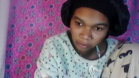 skinygirl2 online show from June 20, 9:35 am