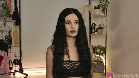 Eliza online show from March 18, 1:54 am