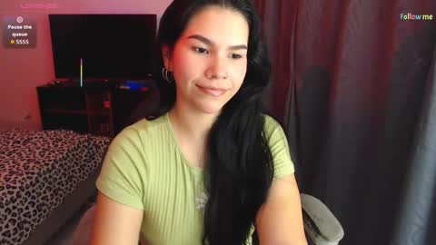 Snapshot of sky_lover_ chatting on October 2, 9:36 am Sky online show from October 2, 9:36 am