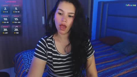 Snapshot of sky_lover_ chatting on February 22, 9:23 am Sky online show from February 22, 9:23 am