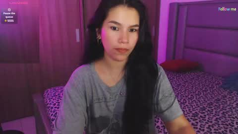 Snapshot of sky_lover_ chatting on February 19, 9:39 am Sky online show from February 19, 9:39 am