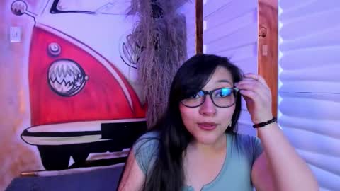 skye_bluee_ online show from October 14, 3:09 am