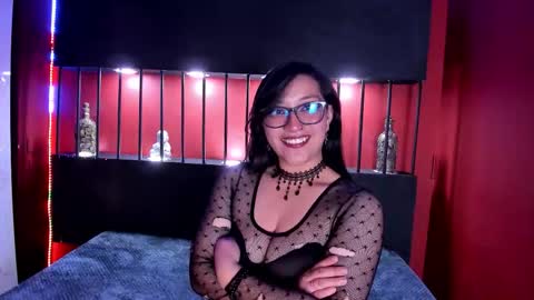 skye_bluee_ online show from October 18, 3:31 am