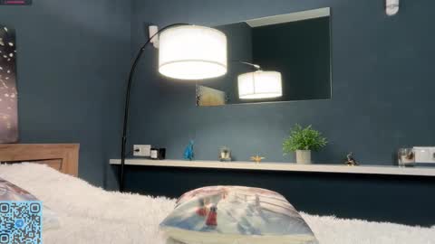 Skye online show from December 16, 9:53 pm