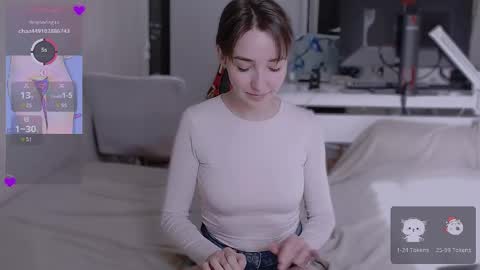 sleepy_ash_ online show from May 9, 1:57 pm