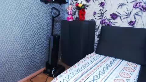 slutihmami online show from July 24, 5:16 am