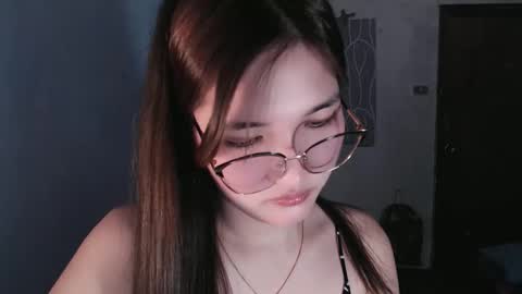 slutty_hannaxx online show from April 17, 2:02 am