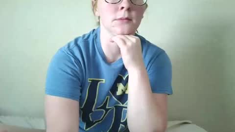 Slutty redhead3 online show from June 13, 4:26 pm