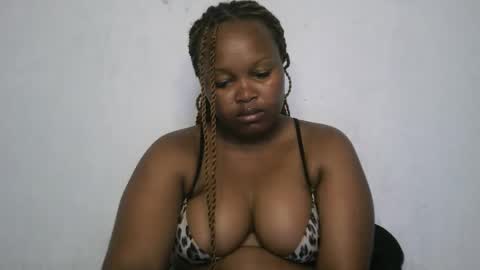 Snapshot of slutty_shan chatting on October 16, 8:17 am slutty_shan online show from October 16, 8:17 am