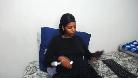 sluttykayy_ online show from May 13, 6:19 am