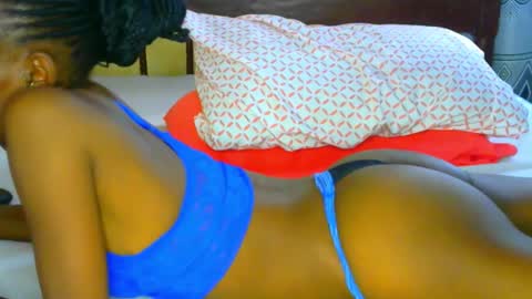 Sexyslutt online show from November 28, 12:08 pm