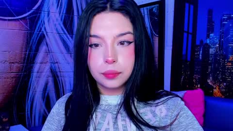Snapshot of small__naughty chatting on December 7, 1:18 pm Mariana Torres online show from December 7, 1:18 pm