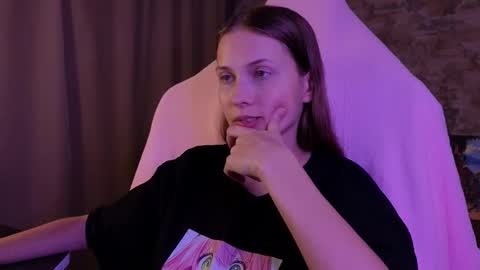 Emma online show from January 11, 8:14 pm