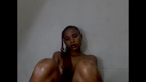 smallsluty online show from July 29, 12:43 am