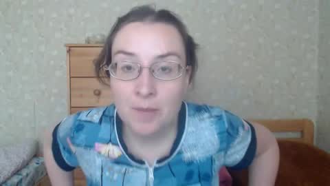 Snapshot of smart_rose chatting on March 10, 1:43 pm smart_rose online show from March 10, 1:43 pm