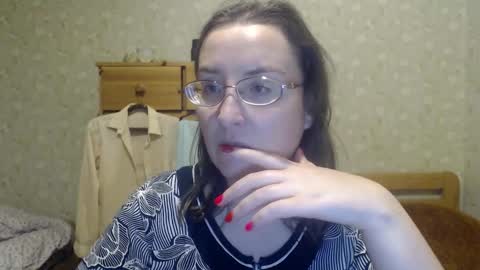 Snapshot of smart_rose chatting on March 6, 12:21 am smart_rose online show from March 6, 12:21 am